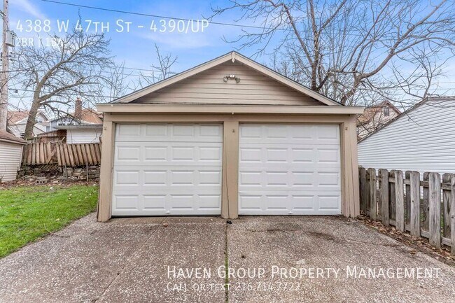 Building Photo - 4388 W 47th St