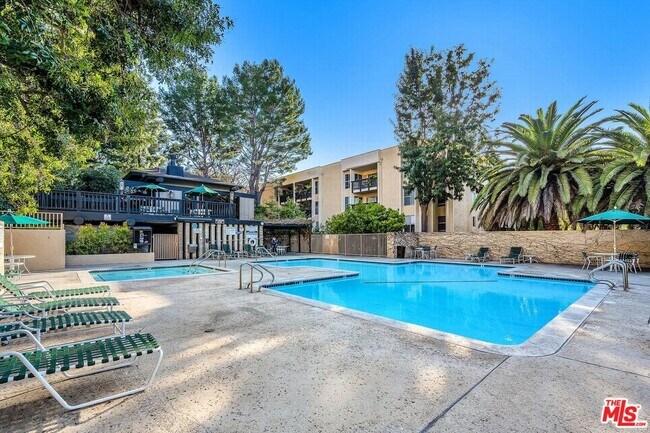 Building Photo - 5119 Raintree Cir