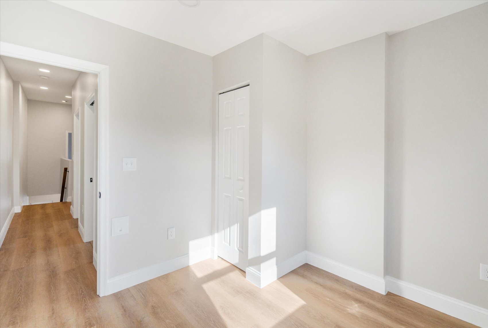 Building Photo - 1415 E Lanvale St