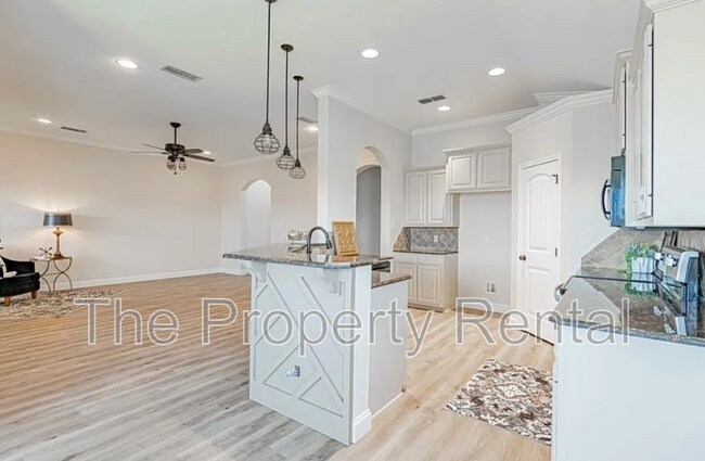 Building Photo - 2804 Dustin Dr