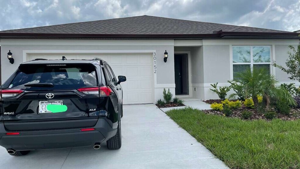 Building Photo - 30152 Skylark Dr