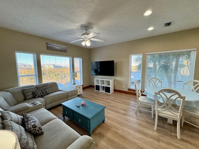 Building Photo - 4202 US-98