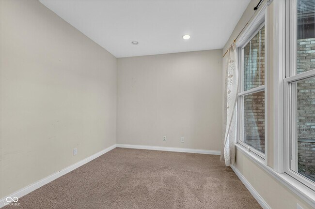 Building Photo - 13636 Falcon Way