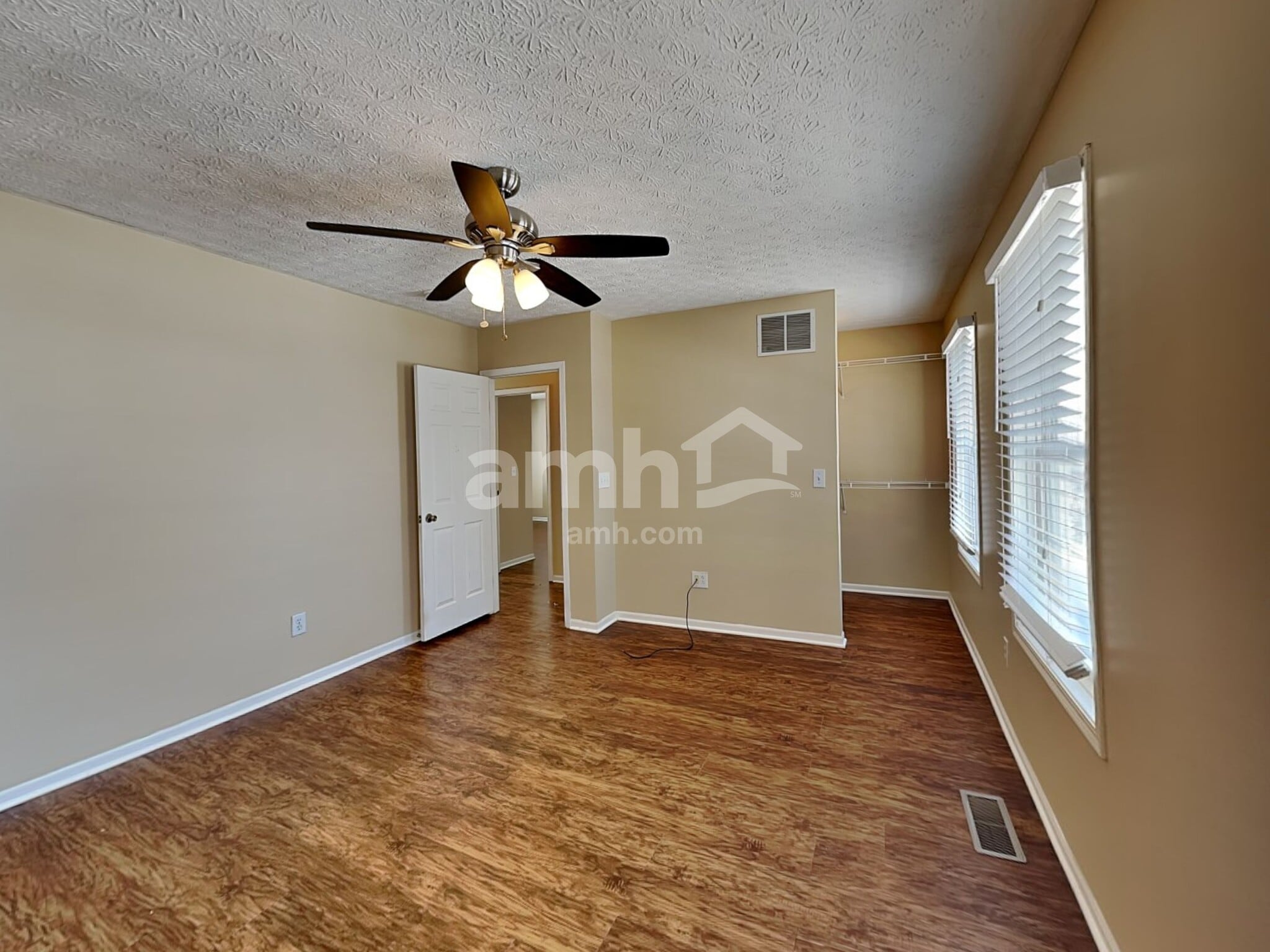 Building Photo - 2480 Bloxom St