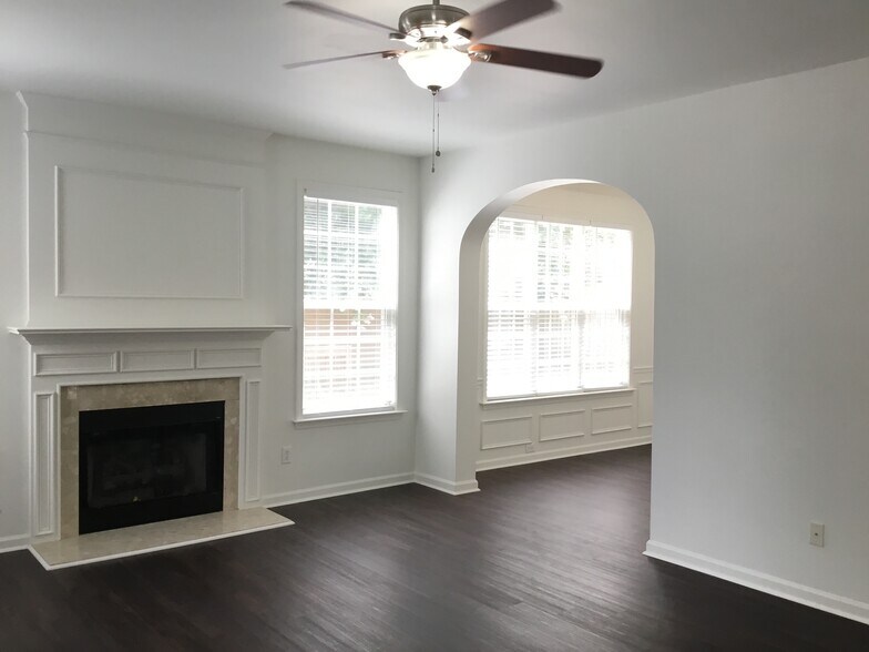 Building Photo - 5716 Keowee Way