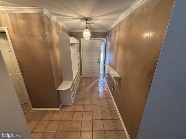 Building Photo - 120 Eaton Dr