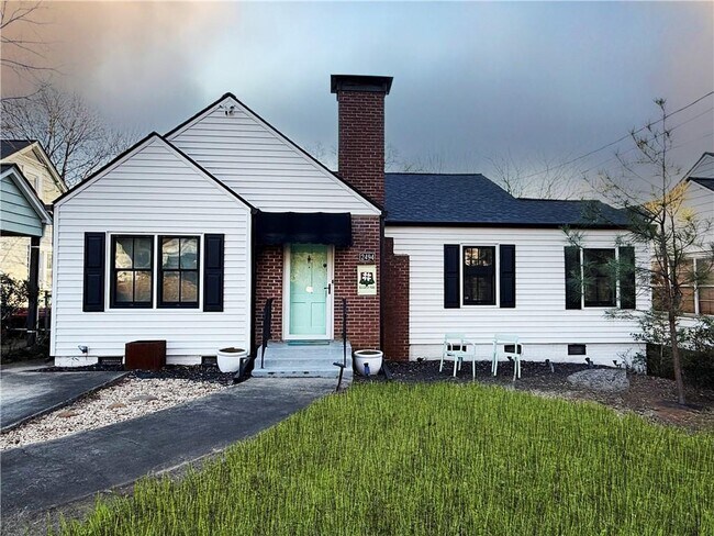 Primary Photo - 2494 Batavia St