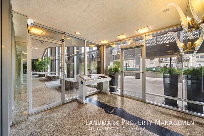 Building Photo - 5601 N Sheridan Rd
