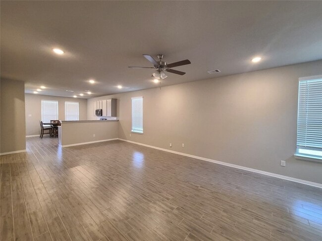 Building Photo - 7402 Arabian Moon Trail