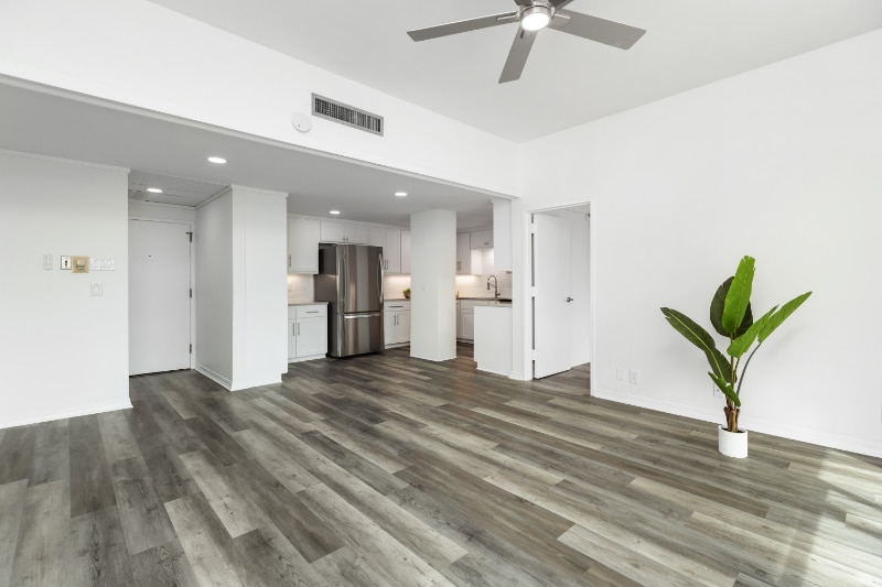 Building Photo - 4600 Ocean Dr