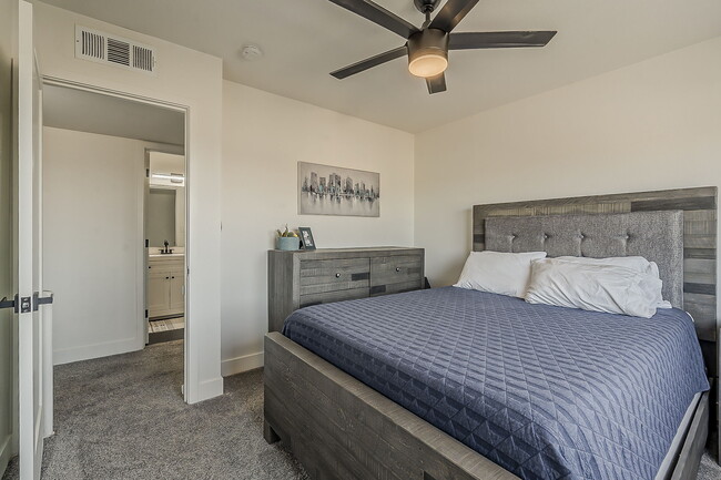 Building Photo - 2163 S Las Flores
