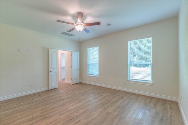 Building Photo - 12871 Oak Barrel Rd