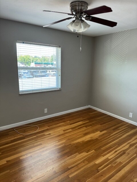 Large closets both bedrooms - 522 Mariedale Dr