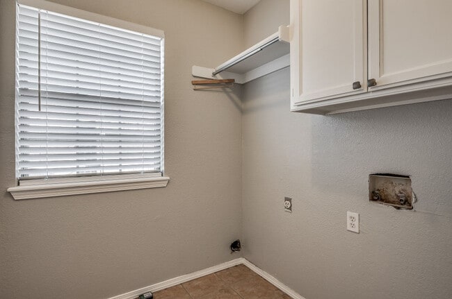 Building Photo - 1717 Briarcreek
