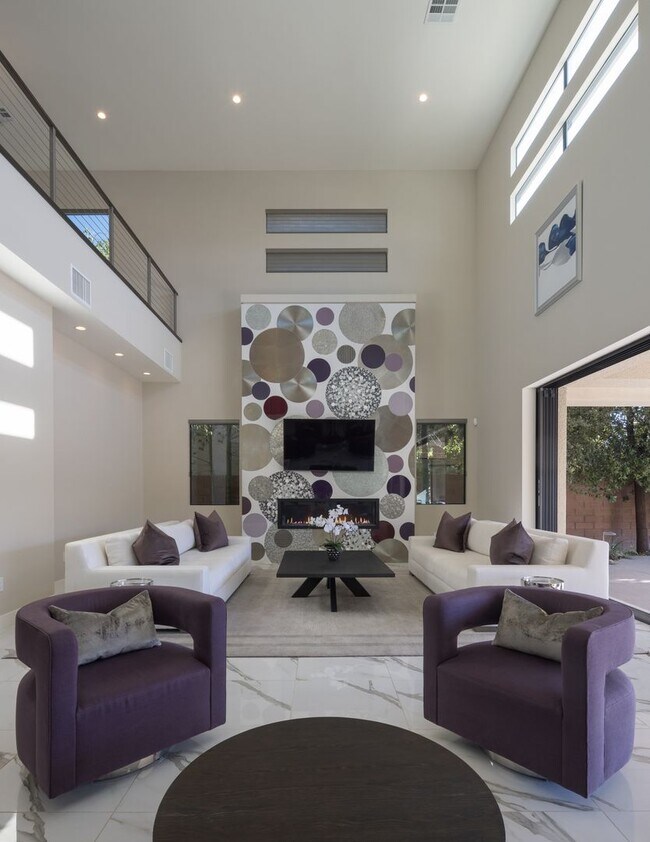 Building Photo - Exceptional 3-Bedroom Home in the Ridges