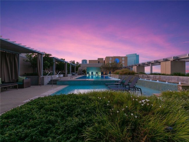 Building Photo - 1301 Throckmorton St