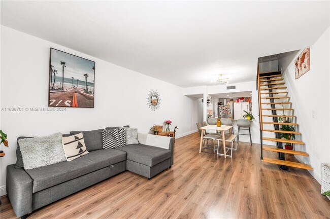 Building Photo - 1141 SW 105th Ave