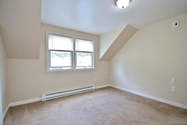 Building Photo - 208 Myrtle Ave