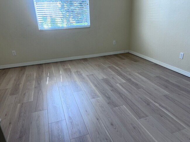 Building Photo - Stoneybrook 4BR/3BA Single Family Home in ...