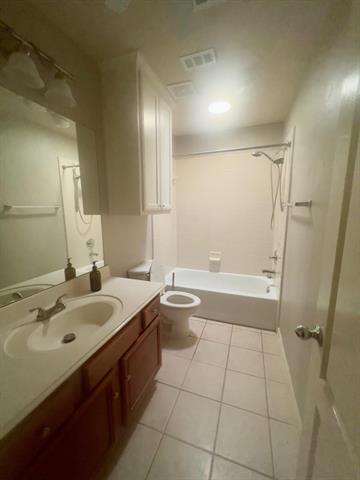 Building Photo - 2371 Barret Dr