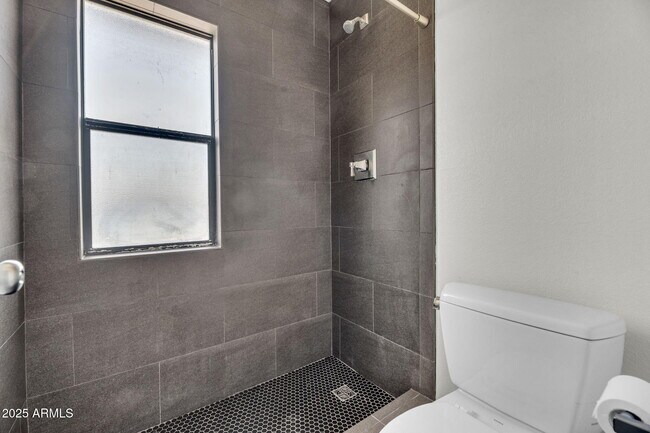 Building Photo - 3034 N 35th St