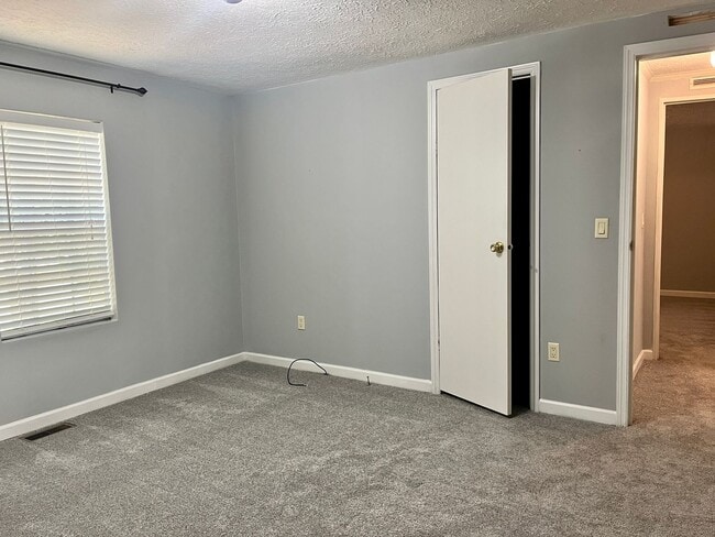 Building Photo - Spacious 3BR Home in Franklinton