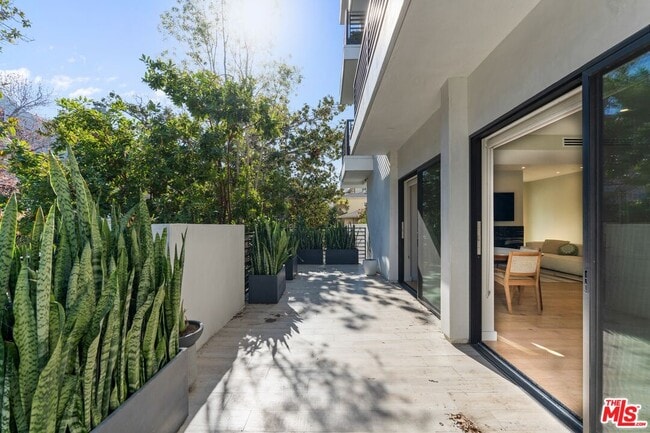 Building Photo - 1621 Malcolm Ave