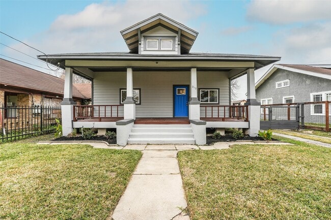 Primary Photo - 212 Clifton St