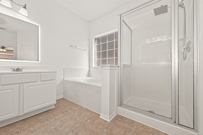 Building Photo - 24919 Spring Aspen Ct