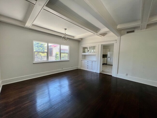 Building Photo - 2822 W Ave 33
