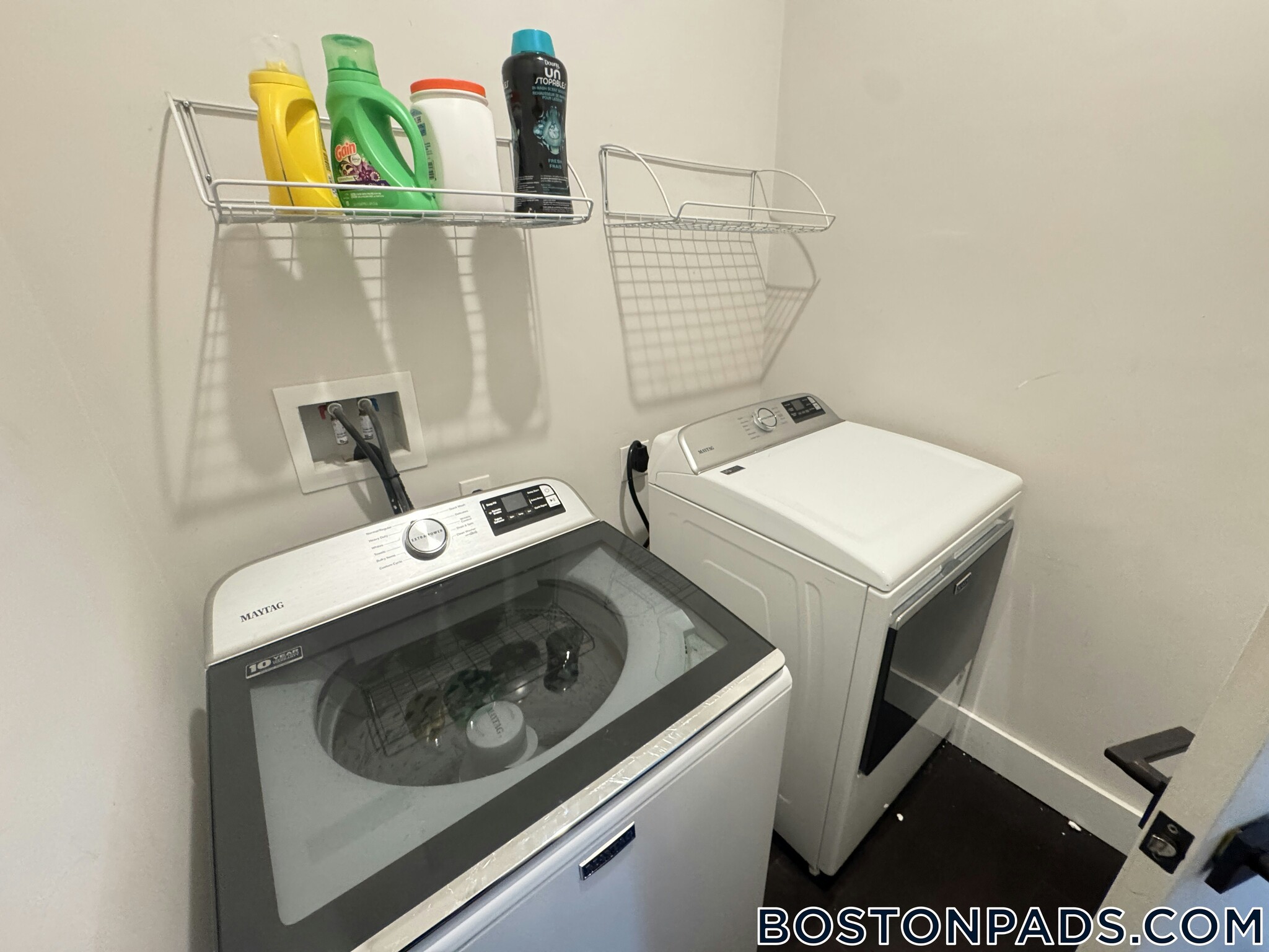 Building Photo - 1 Cedar St