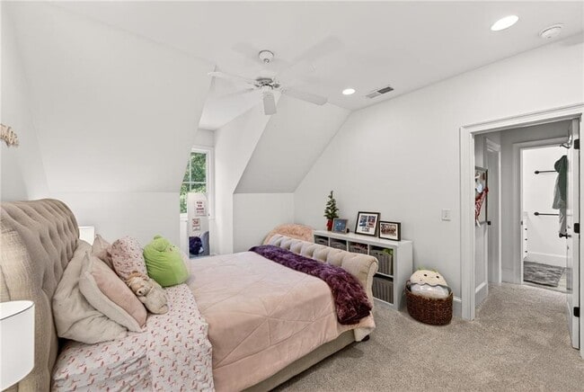 Building Photo - 3669 Cochise Dr SE