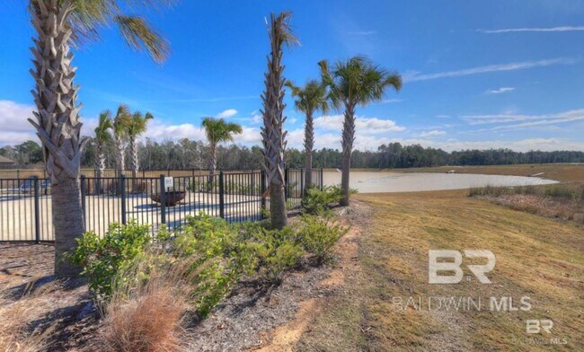 Building Photo - 12946 Grand Rpds Rd