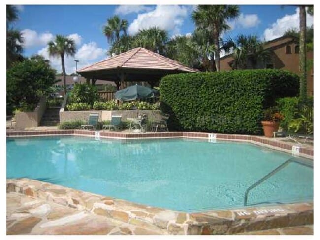 Building Photo - Beautiful Remodeled 1/1 Condo x Rent @ Winter Park in front of Full Sail.