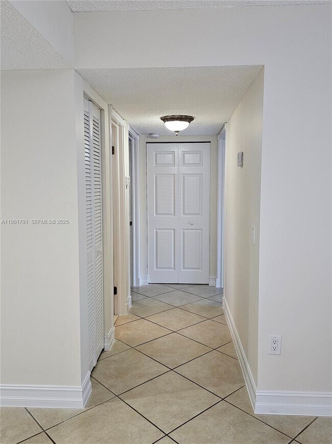 Building Photo - 8415 SW 107th Ave