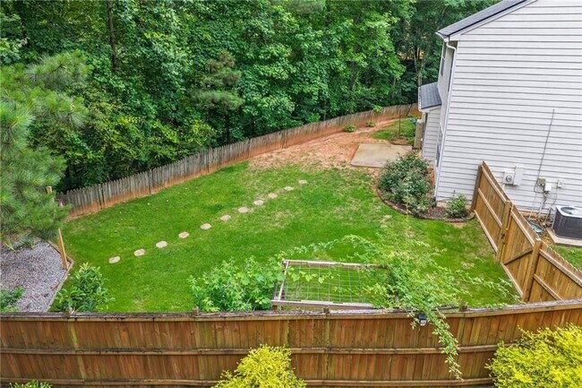 Building Photo - 370 Manor Glen Dr