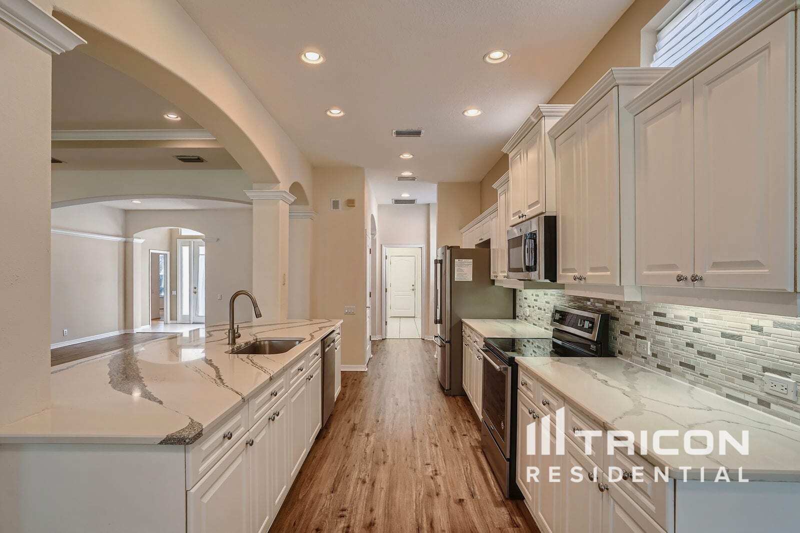 Building Photo - 9614 Greenpointe Dr