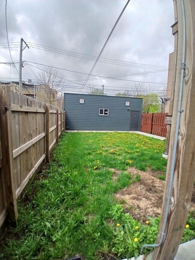 Building Photo - 4608 S Indiana Ave