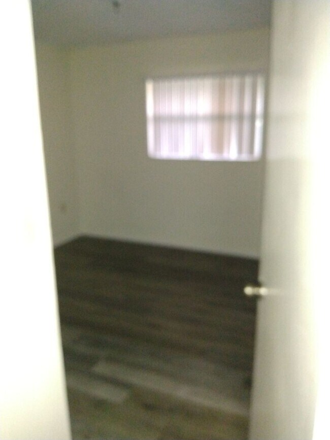 Building Photo - #612-613 Suncrest