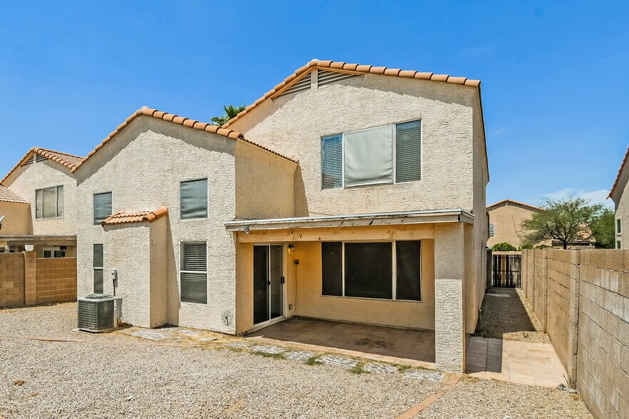 Building Photo - 5123 E Dragoon Ave