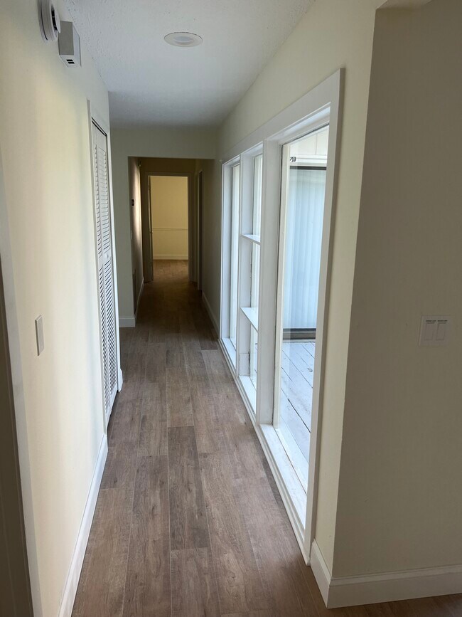 Building Photo - 442 Myrtlewood Rd