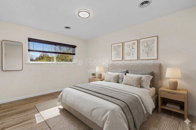 Building Photo - 1405 Flicker Dr