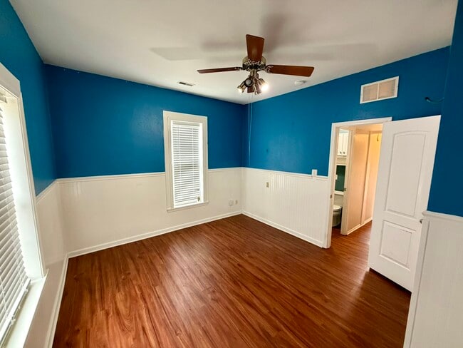 Building Photo - 416 Jackson St