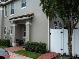 front part and terrace - 5403 SW 126th Terrace