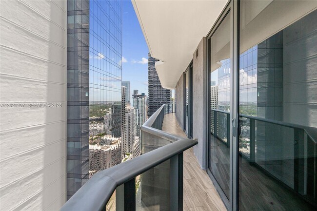 Building Photo - 801 S Miami Ave