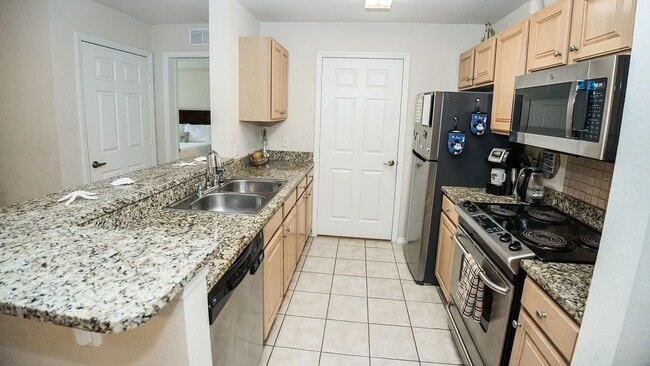 Building Photo - Charming 4BR Townhome in Panama City Beach