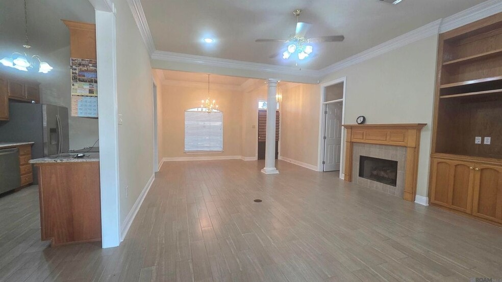 Building Photo - 282 Allan Dr