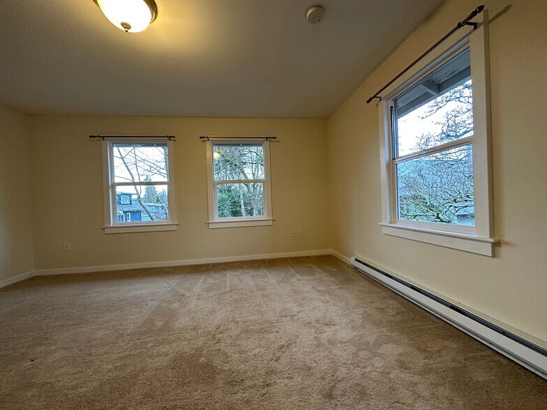 LR - photo of upstairs apartment - 1637 N 53rd St