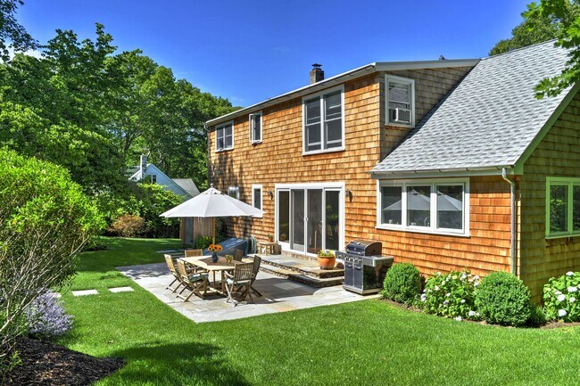 Building Photo - 156 Suffolk St