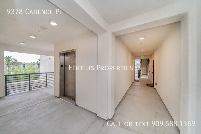 Building Photo - 9378 Cadence Pl